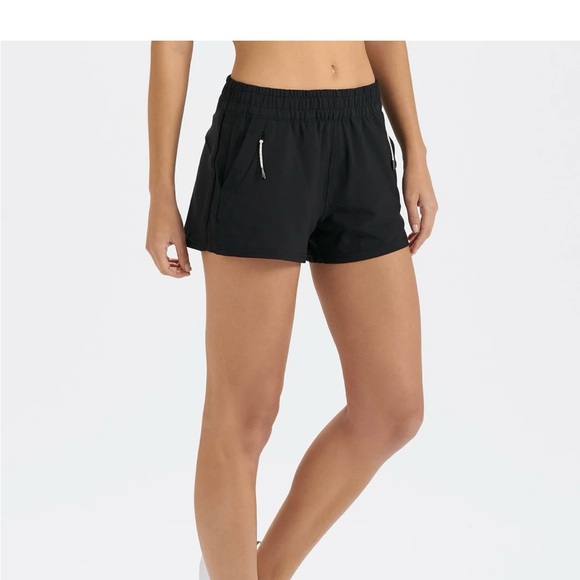 NWT Vuori women’s shorts - Picture 2 of 6